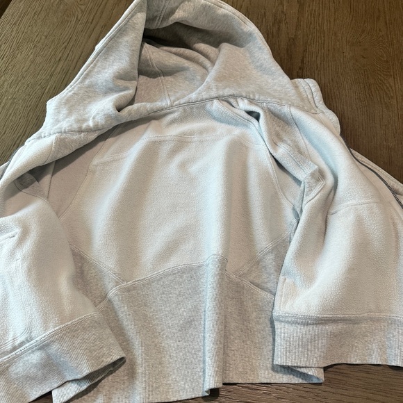 Lululemon Women’s Oversized Crop Full-Zip Hoodie Size 4 Light Gray - Picture 8 of 10